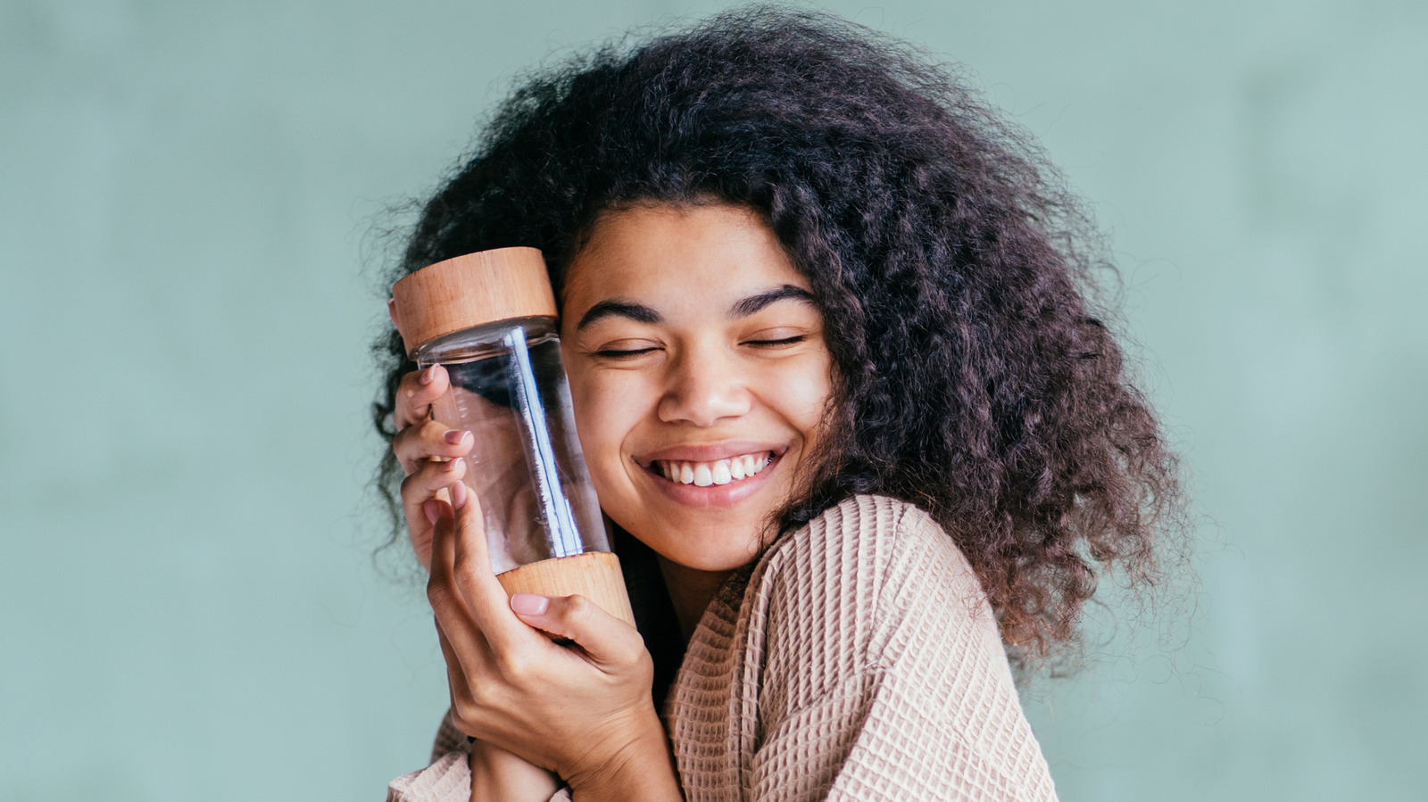 the-best-way-to-clean-your-emotional-support-water-bottle