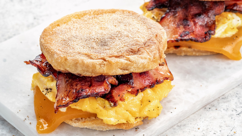 Egg breakfast sandwiches