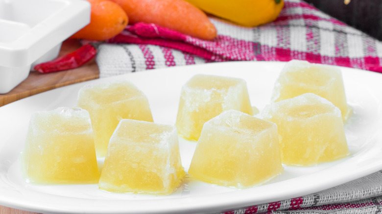 Frozen champagne cubes