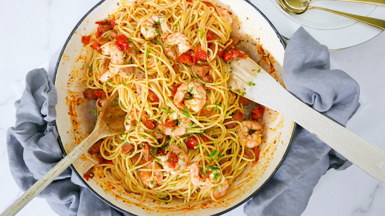 shrimp and spaghetti in bowl
