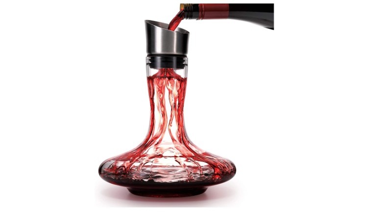 wine decanter with aerator