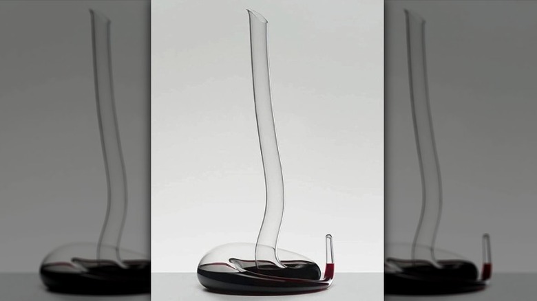 Le Sens Cobra wine decanter