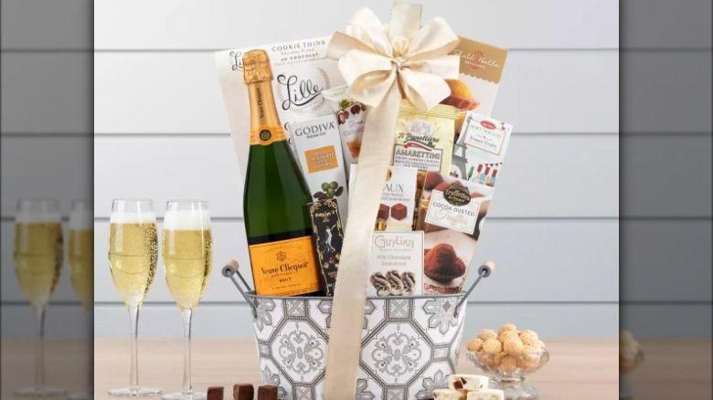 Veuve Clicquot wine gift basket 