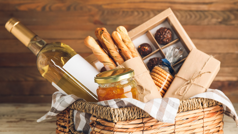 white wine gift basket