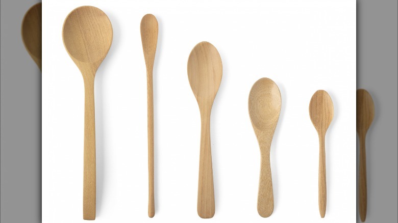 different sized wooden spoons