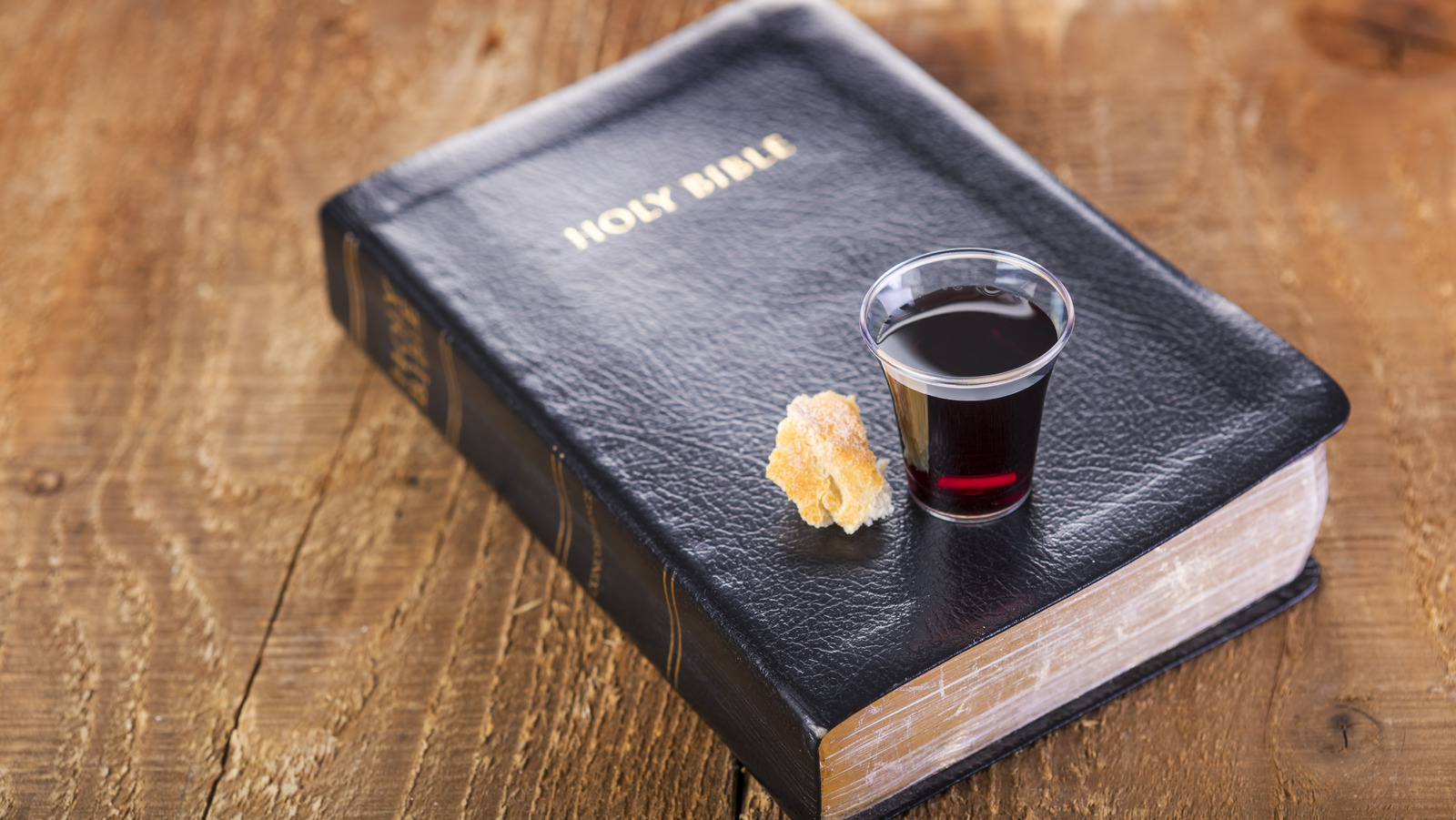 the-bible-s-stance-on-drinking-alcohol-might-surprise-you