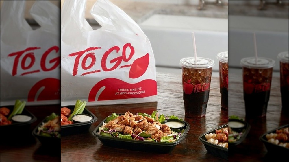 Applebee's to-go salad with drinks