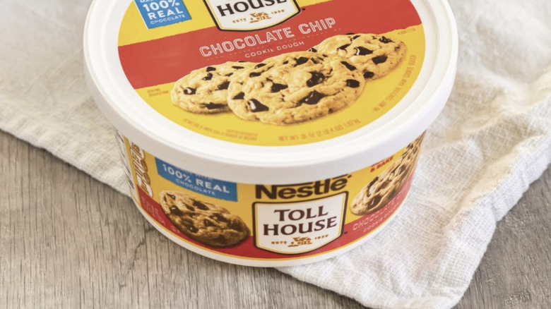 Tub of Nestle Toll House cookie dough