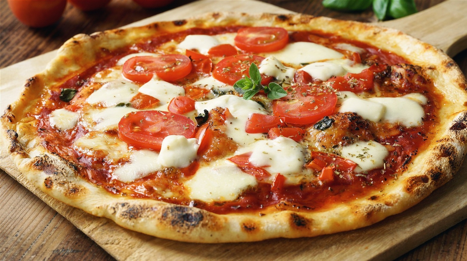 The Biggest Difference Between Neapolitan Pizza And New York Pizza