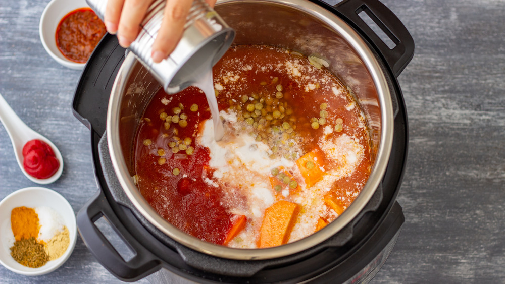 Pressure cooking ingredients