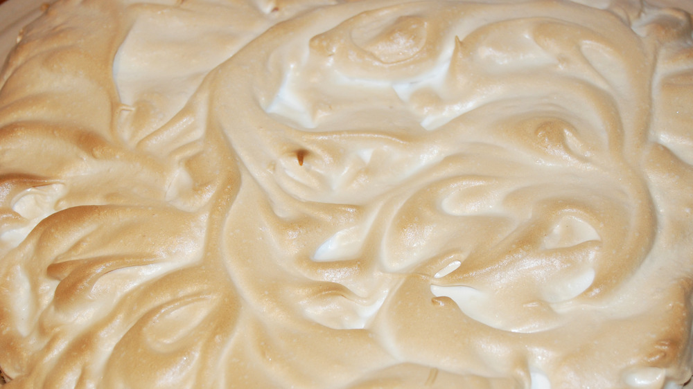 Cooked meringue waves