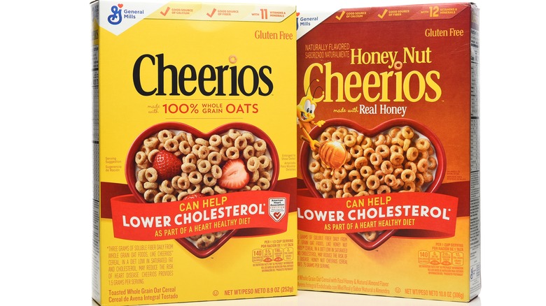 honey nut and cheerios boxes