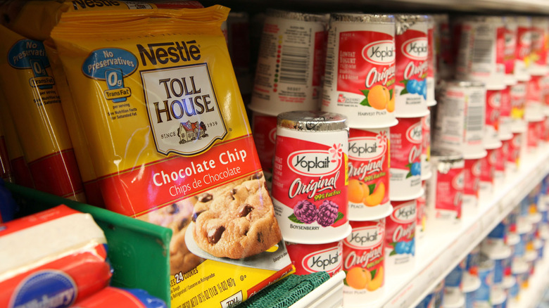 Nestlé Toll House cookie dough packet refrigerator