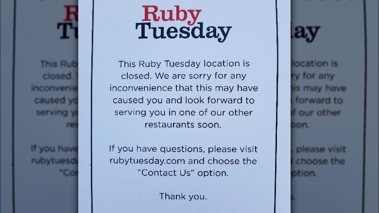 Ruby Tuesday closed sign 