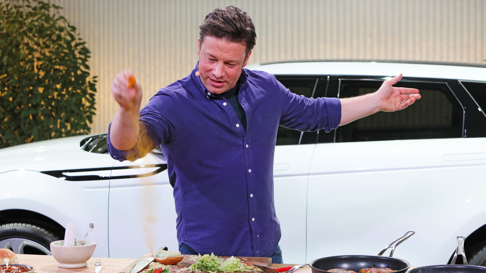 Jamie Oliver prepares veggie burger