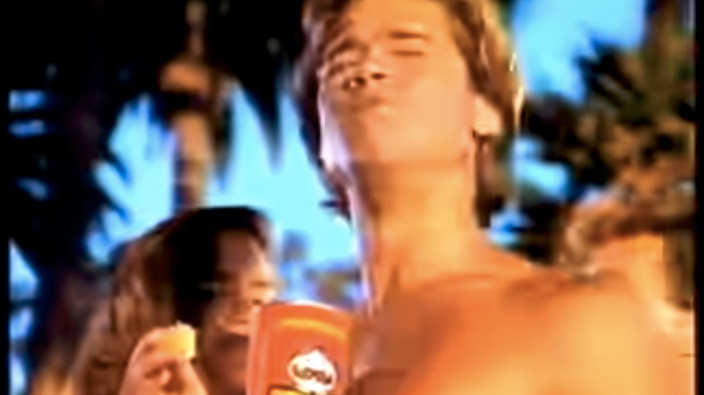 Brad Pitt eating Pringles