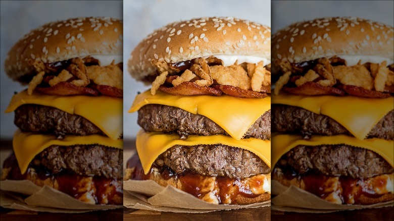 bacon cheeseburger with fried onions