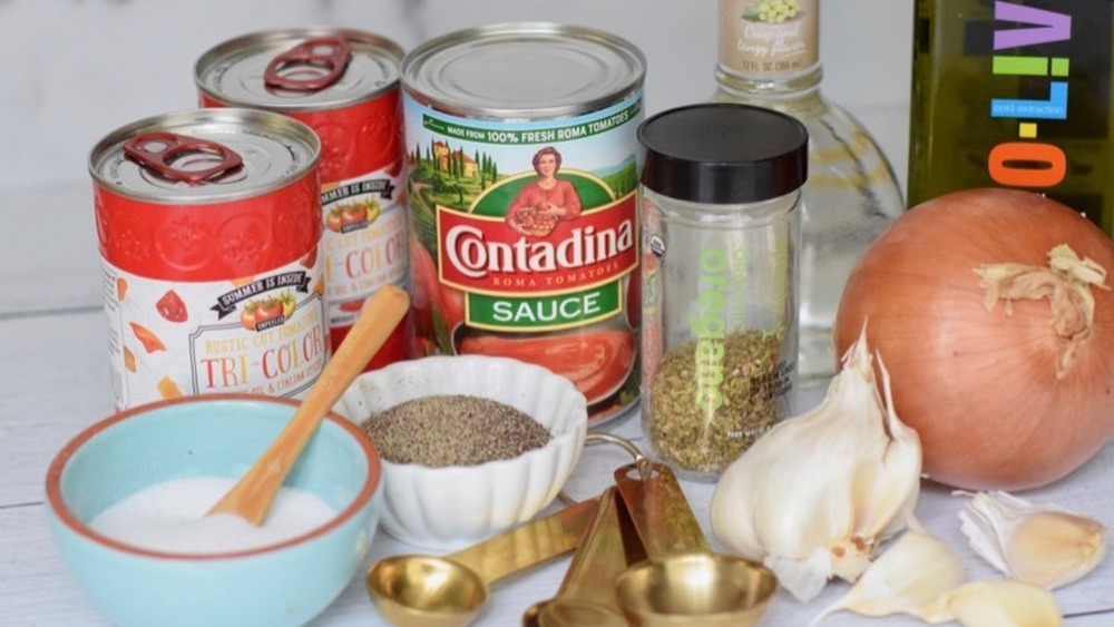 ingredients for homemade tomato sauce