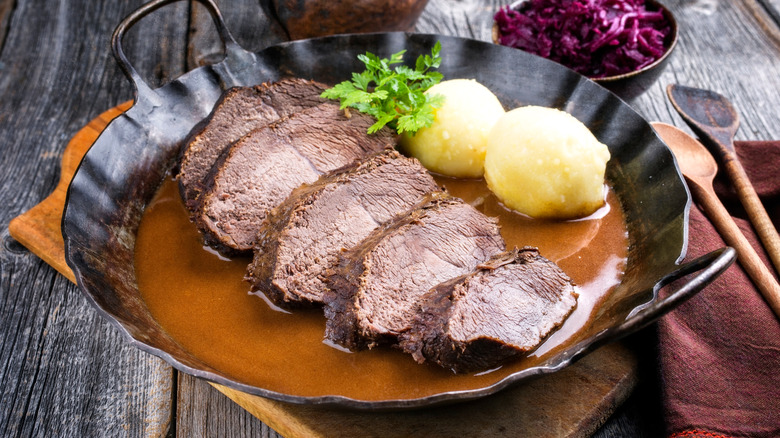 Braised beef with potatoes