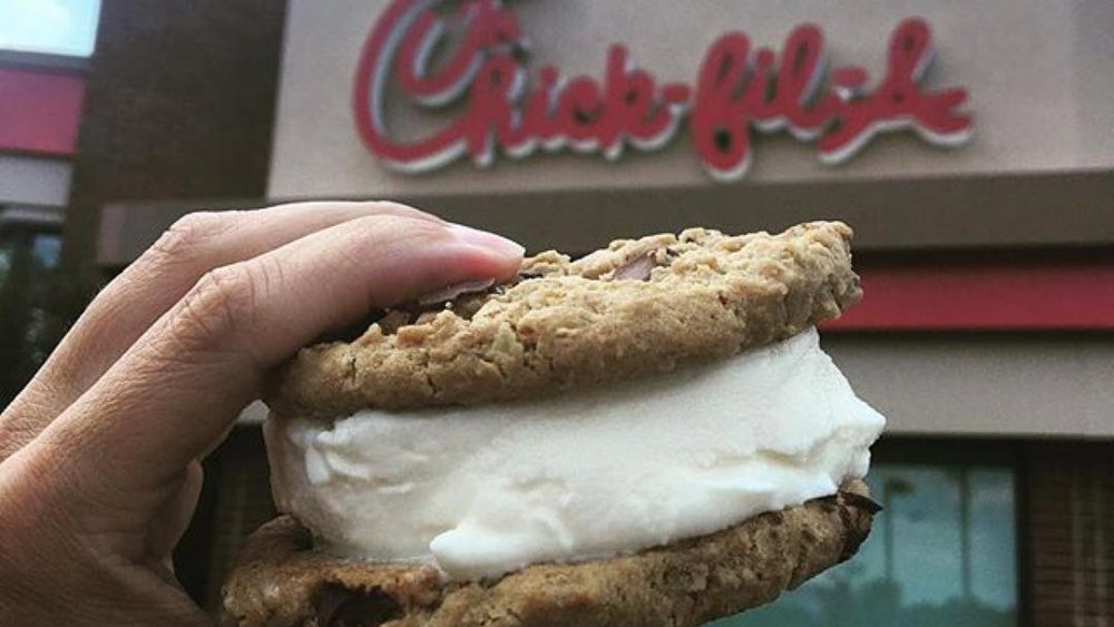 cookie icedream sandwich