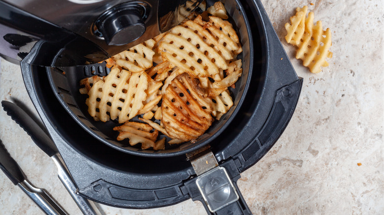 Single layer of air fryer food
