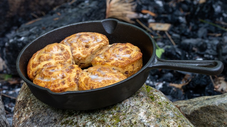 Cinnamon rolls in skillet outside