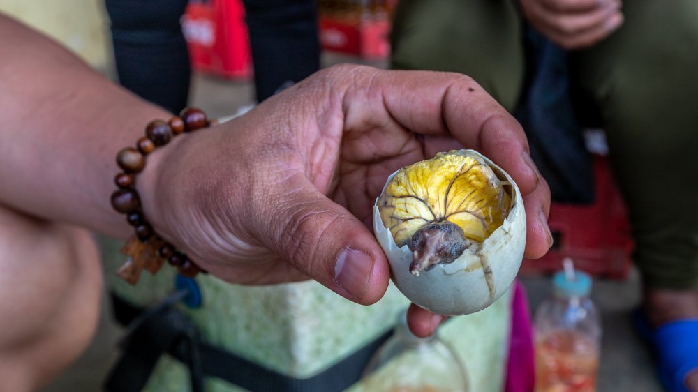 Anthony Bourdain ate balut