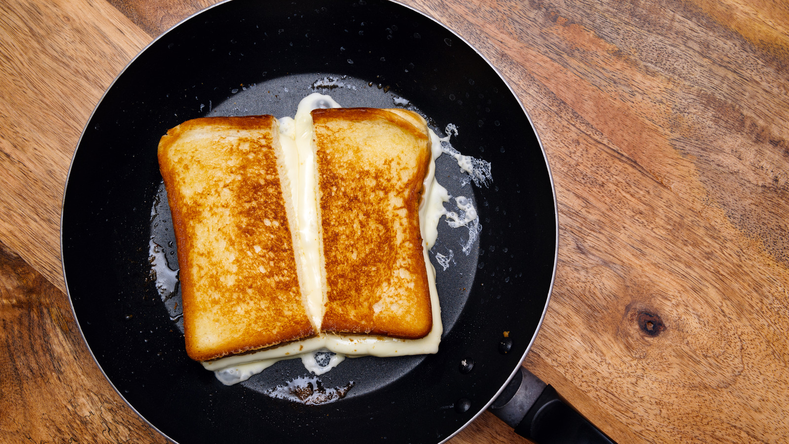 The Crispy Cheese Coating That Will Take Grilled Cheese To The Next Level