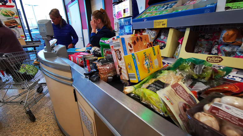 full Aldi conveyor belt  check-out