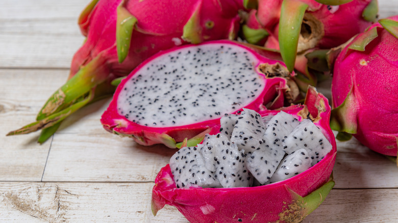 pitaya fruit sliced