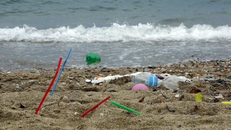 Plastic on beach 