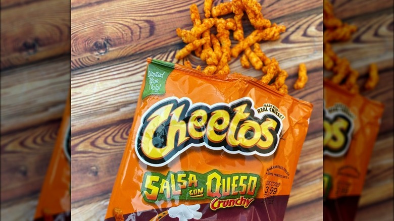 Cheetos salsa con queso