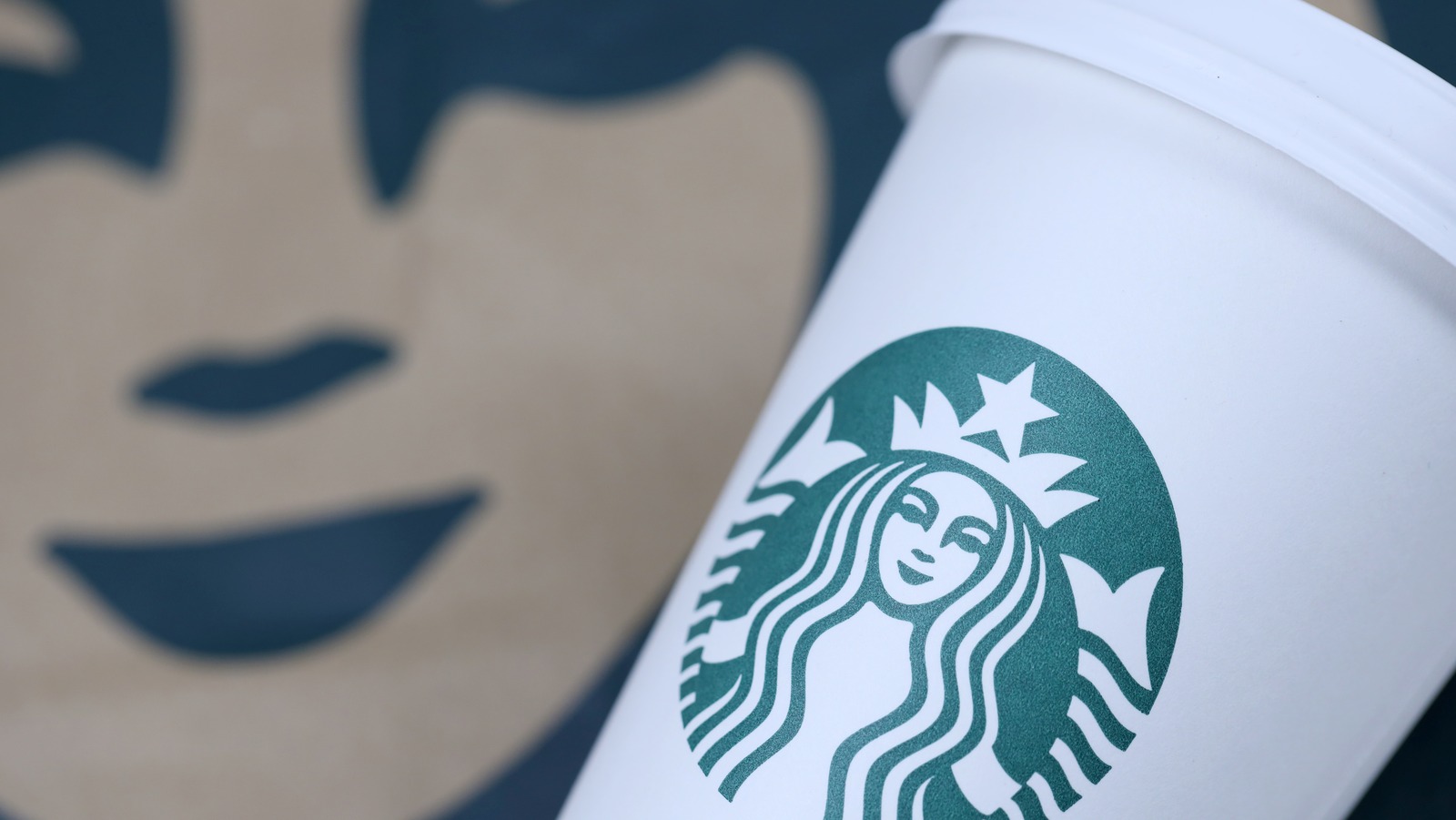 the-discontinued-starbucks-refresher-reddit-is-still-dreaming-of