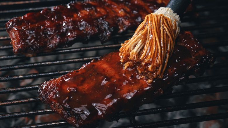 barbecue sauce on ribs