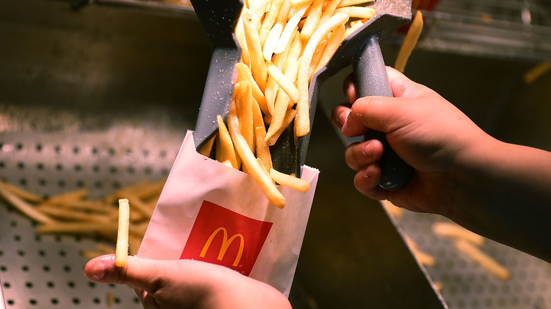 The Easiest Hack For Getting The Absolute Freshest Fries At Mcdonalds 