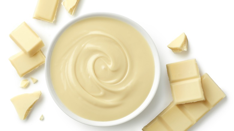 Bowl of melted white chocolate