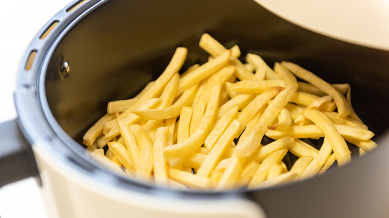 French fries in air fryer