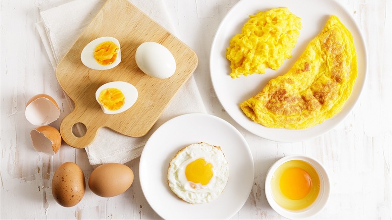 various types of cooked and raw eggs