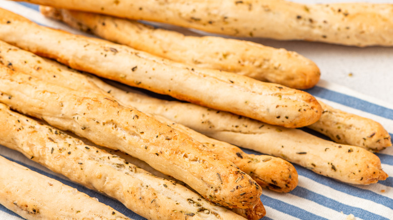 Collection of seasoned breadsticks