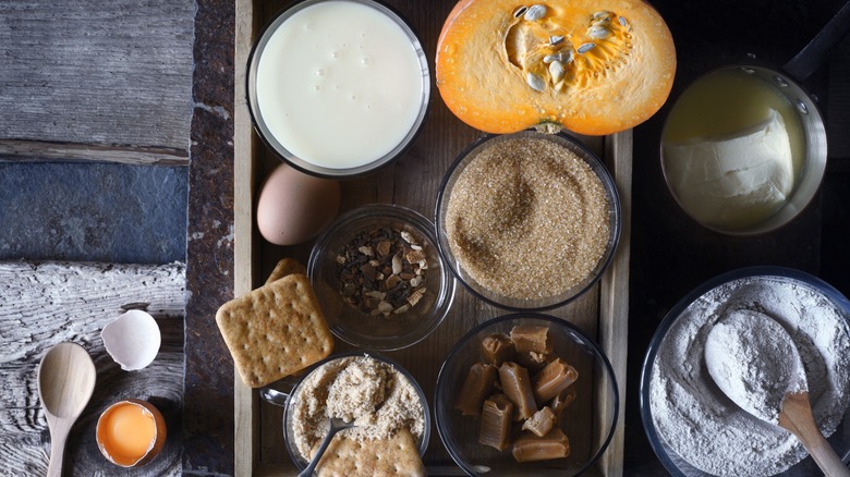 Pumpkin dump cake ingredients