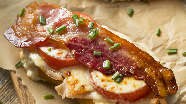 Hot brown sandwich