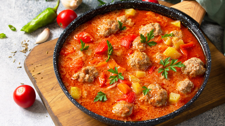 Albondigas soup