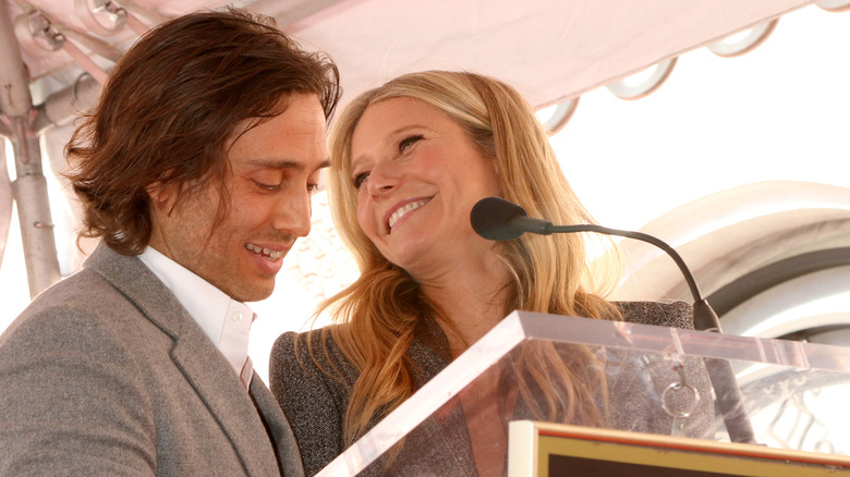 Brad Falchuk and Gwyneth Paltrow smiling