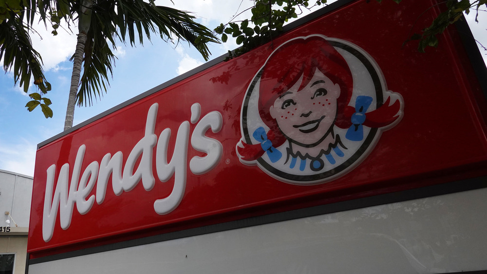 Wendy's sign