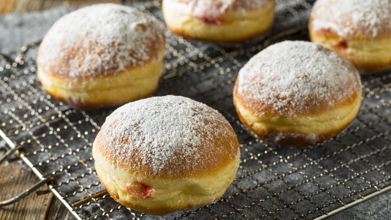 Pączki Polish doughnuts