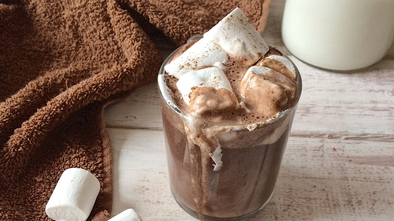 hot chocolate with marshmallows