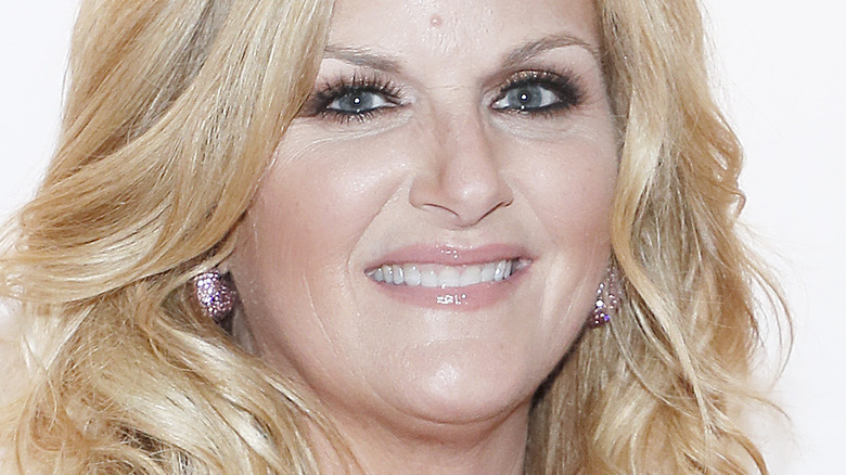 Trisha Yearwood smiling 