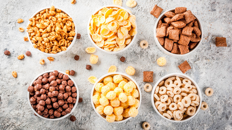 different types of cereal in bowls