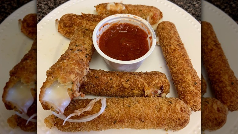 Mozzarella sticks with melba sauce