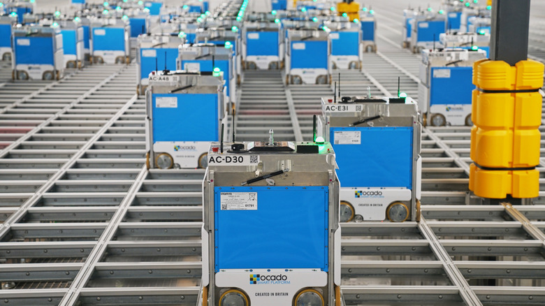 Kroger robotic fulfillment warehouse